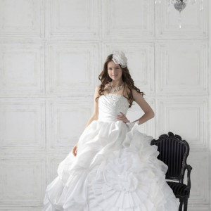 花嫁を引き立てるウェディングドレス|エルセルモ広島の写真(1109276)