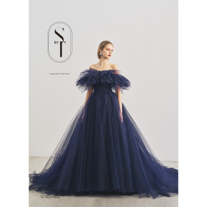 約1000着のドレスの中から、お気に入りの一着を見つけて♪【アンフェリシオン内の衣裳店FLORAでレンタルも可能】|アンフェリシオンの写真(55434593)