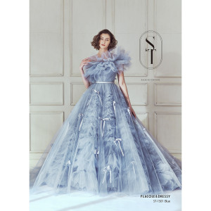 約1000着のドレスの中から、お気に入りの一着を見つけて♪【アンフェリシオン内の衣裳店FLORAでレンタルも可能】|アンフェリシオンの写真(55434474)