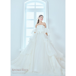 約1000着のドレスの中から、お気に入りの一着を見つけて♪【アンフェリシオン内の衣裳店FLORAでレンタルも可能】|アンフェリシオンの写真(55434471)