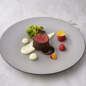お皿の上で美しくデザインされた奥深い味わいをご堪能ください|グランドプリンスホテル高輪 貴賓館の写真(20020174)