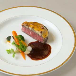 組数限定!2026年度新メニュー牛フィレ肉のポワレを無料試食!