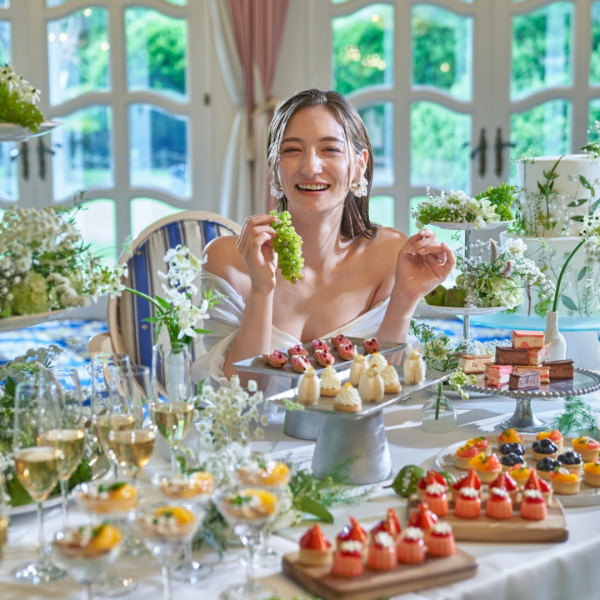 お庭を一望できる人気のレストランウエディング