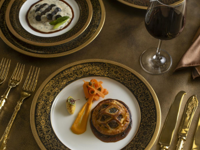 伝統的なフランス料理と歴史宿す貴賓館の世界観が融合した唯一無二の美食が誕生しました。