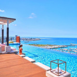 \豪華ハネムーン特典/北海道から沖縄まで選べる全国のプリンスホテル3泊分の宿泊招待券プレゼント