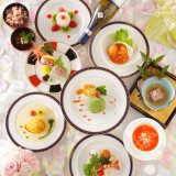 ホテルメルパルク東京では和洋中折衷のコース料理をご案内しております。幅広い年齢層のゲストの方に親しみやすいお料理です♪