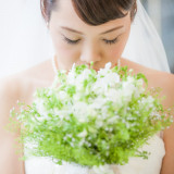 花嫁さまのイメージに合わせたブーケがより一層魅力を引き立てます。