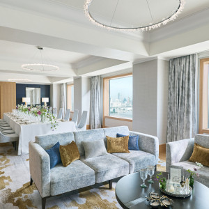 28階「ロイヤルスイートルーム」大切なゲストとスイートルームを貸切にしてゆったり過ごす特別なご結婚式|グランドニッコー東京 台場の写真(55460614)