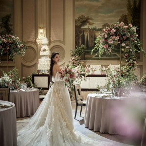 ドレスや会場の雰囲気にあわせてブーケや装花でトータルコーディネートを楽しんで。|グランドニッコー東京 台場の写真(55462157)