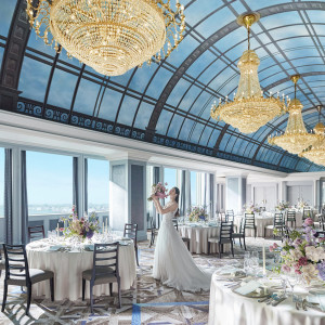 29階「銀河」ホテルらしい華やかなシャンデリアとお台場らしい開放感が両立するスカイバンケット|グランドニッコー東京 台場の写真(45014101)