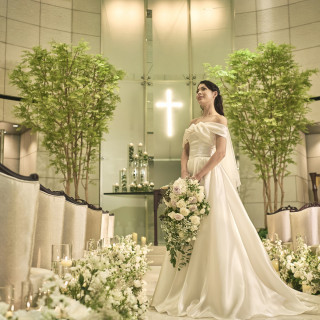 ホテルオリジナルのウエディングドレスも人気。