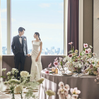 専属のスタイリストがお好みや会場の雰囲気にあわせてご提案させていただきます。