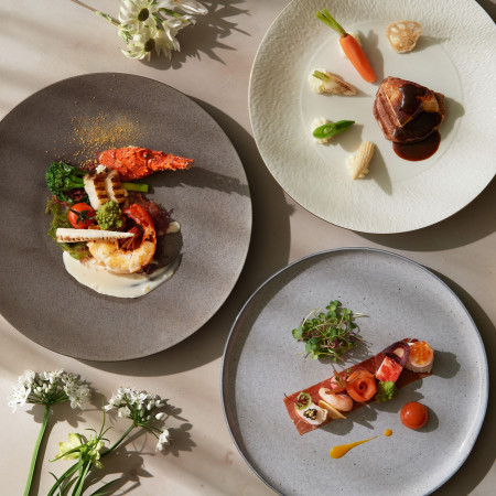 グランドニッコー東京 台場のウエディングでは フランス料理、中国料理、 フレンチ・ジャポネ 、フレンチ・シノワなどバラエティー豊かなメニューがお選びいただけます。
