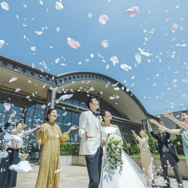 2025年10月までのご結婚式はリニューアをル記念して特別料金で！お見積りから最大69万円OFF