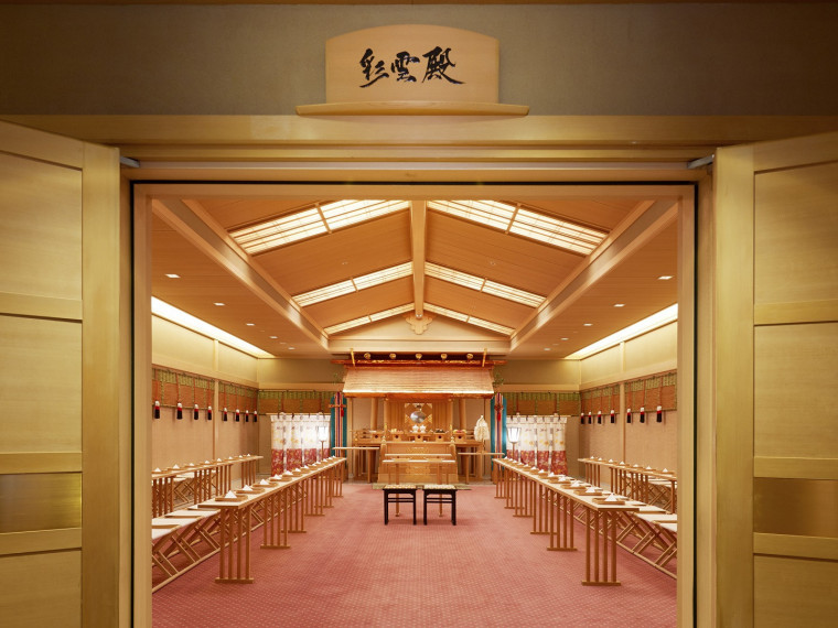 日本の伝統を受け継ぐ厳かな挙式を本格神殿「彩雲殿」で