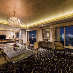 ホテル最上階に位置するロイヤルスイートルームで贅沢なひとときを♪|ヒルトン東京お台場の写真(3874207)