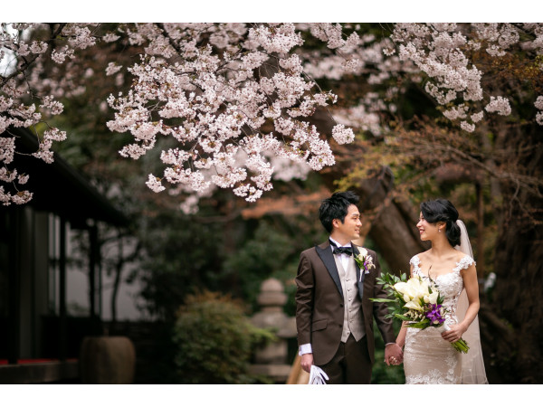 八芳園