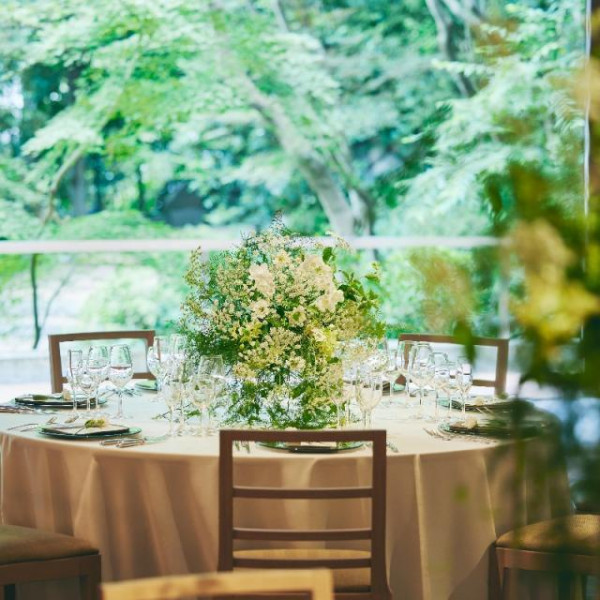 コンセプトの異なる個性豊かなバンケットでふたりならではのウェディングパーティーが実現