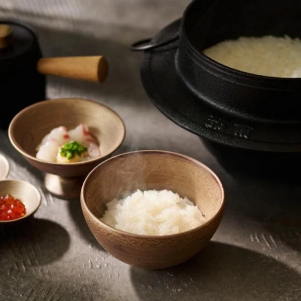 会場限定料理でおもてなし