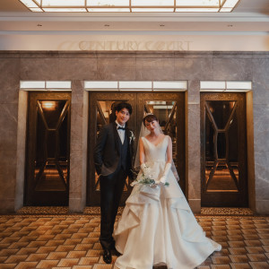 エントランス前撮影|CENTURY COURT Marunouchi（明治生命館内・国指定重要文化財）の写真(55541074)