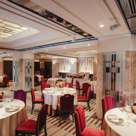 「アカンサス」披露宴会場 最大90名様規模の結婚式が叶います|CENTURY COURT Marunouchi（明治生命館内・国指定重要文化財）の写真(50735718)