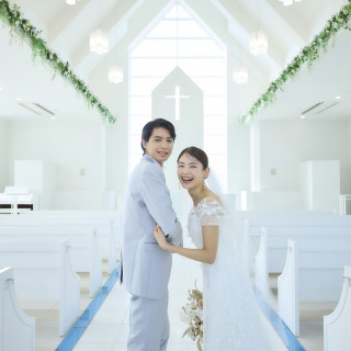 【フォト婚｜15万円～撮影可】選べる衣裳450着×本格チャペル見学
