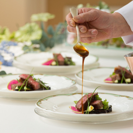 一つひとつ丁寧に心を込めて盛り付けをさせて頂きます。