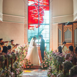 宝石のテーマを持つモザイクステンドグラス|防府グランドホテル/FIVESTAR WEDDING	の写真(42205890)