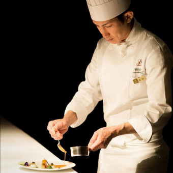 数々の賞を受賞する熟練のシェフたちが想いをこめてつくりあげます