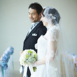お父様と歩く長くて短いバージンロード・・・お互いに特別な想いを持って進まれると思います!言葉では言えない想いを感じてください!