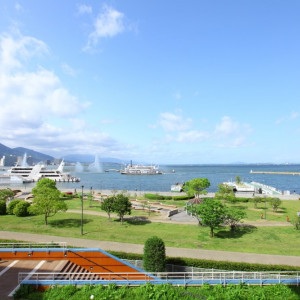 新緑の時期は青と緑の色合いがきれい、気持ち良い空気の中、写真撮影も人気です。|琵琶湖ホテルの写真(941924)