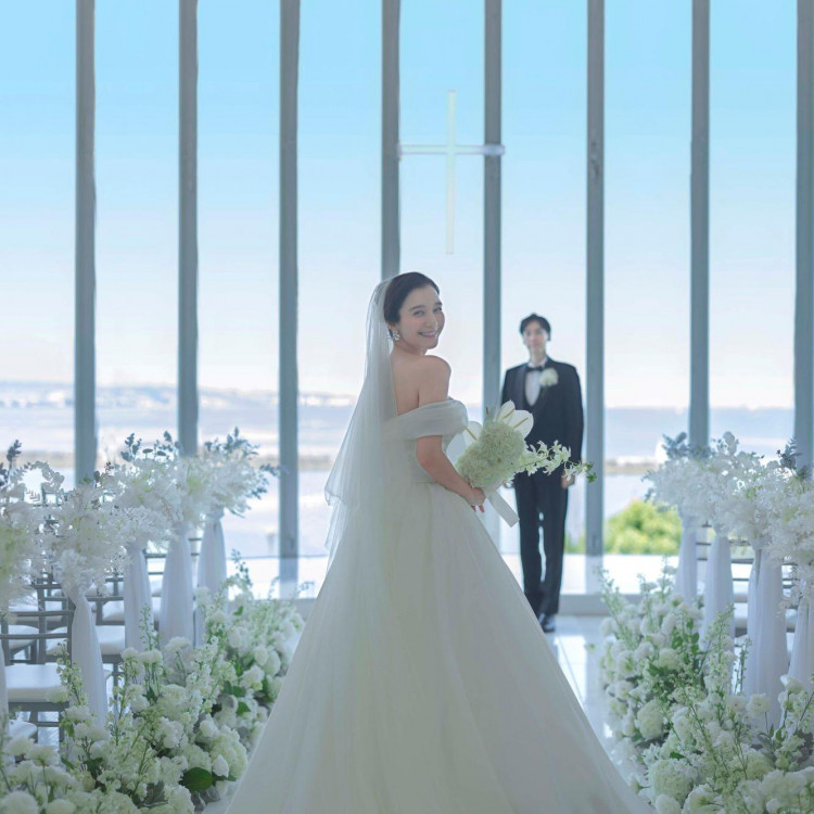 ウェディングドレス・衣装｜琵琶湖ホテル【ウエディングパーク】