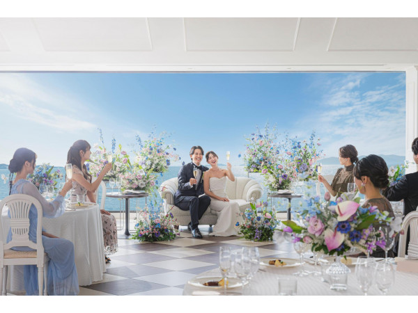 湖と空に抱かれる 270°パノラマビューのバンケット 「シエーナ」