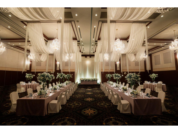 最上級のおもてなしを極める 格調高いパーティスペース 「アレーナ」