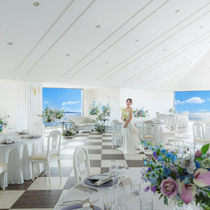 びわ湖一望のパーティ会場は、ゲストとの距離が近いのも魅力|北ビワコホテルグラツィエの写真(56591603)