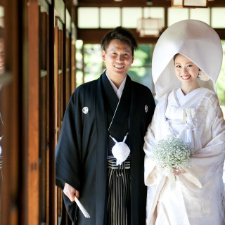 美しい日本の伝統に敬意をはらい古典の柄行にこだわった着物