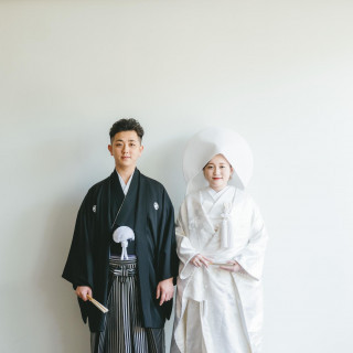 直営ドレスサロンでは、ドレスはもちろんのこと、和装も豊富に取り揃えています