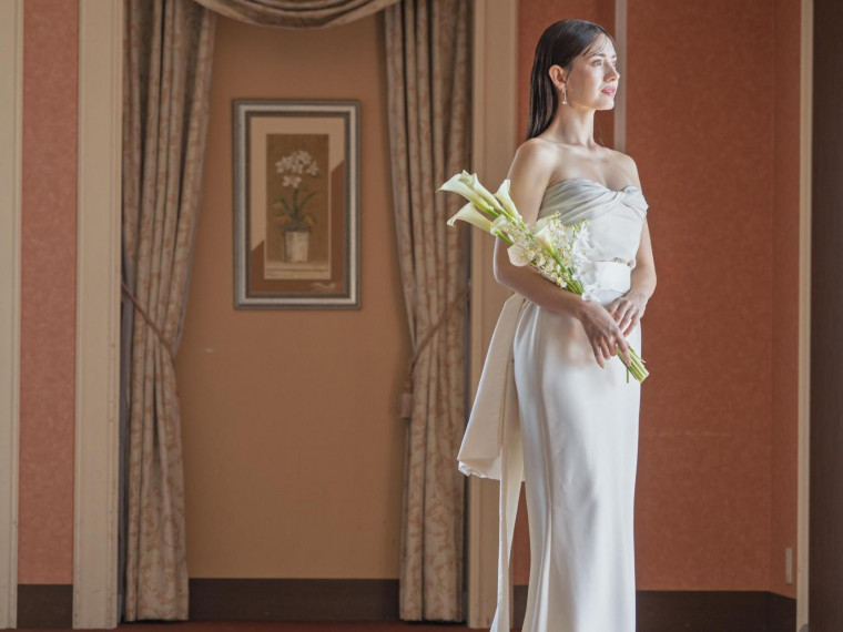 ホテル直営ドレスサロンには常時最旬のドレスやタキシードが揃う