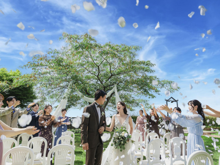 併設された広いハーブガーデンでは挙式もカクテルパーティも可能