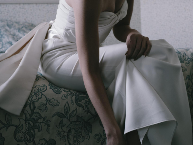 ホテル直営ドレスサロンには常時最旬のドレスやタキシードが揃う