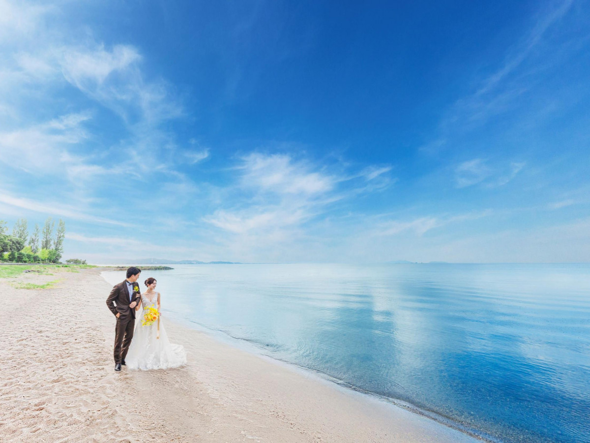  想い出は人と時間と場所が
重なり合ってうまれるもの
グラツィエで心温まる結婚式を