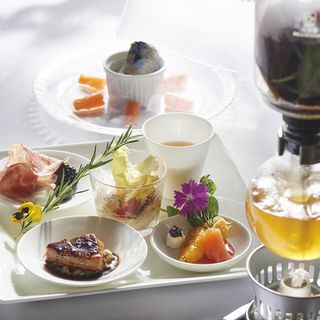 【代官山駅徒歩5分】イタリア料理の名店で叶える邸宅レストランW試食付