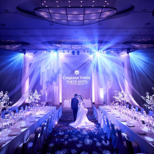 【ボールルーム】最先端の音響照明・映像機器を備えた「ボールルーム」迫力ある光の演出は、ゲストの気持ちを昂らせる|セルリアンタワー東急ホテルの写真(54981011)