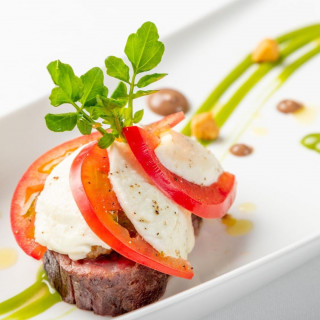 口コミ高評価【牛フィレ肉含む 3品試食】勲章受章の総料理長が贈る美食をフェアで堪能