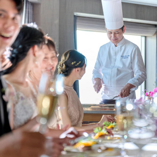 《DAY.2 結婚式当日》挙式・会食。スイートルームでもてなす上質ウエディング