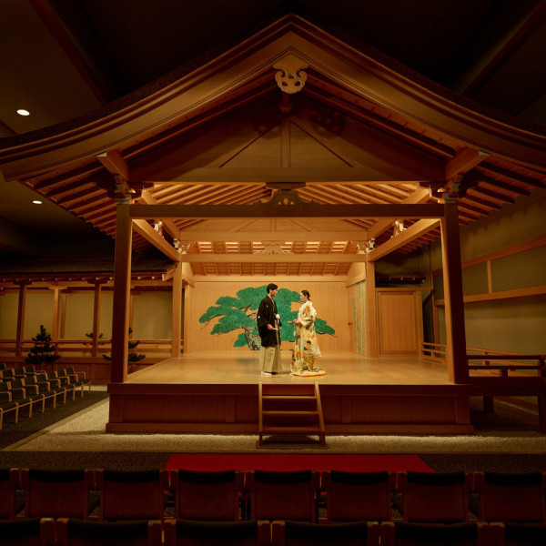 日本古来の文化発信の場として親しまれている「能楽堂」