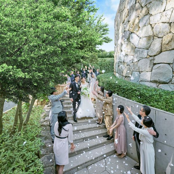【挙式料全額プレゼント】&【新郎新婦＊宿泊】をプレゼント！さらにHP予約で前撮り付