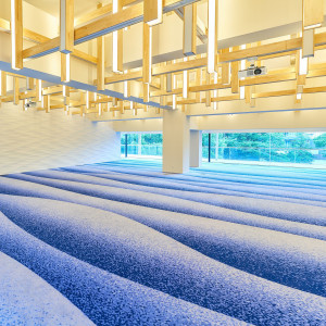 壁や天井など一切の妥協なく造りこんだ館内。|東郷神社／原宿 東郷記念館の写真(38047642)