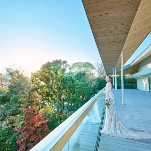 桜、新緑、紅葉…訪れるたび表情を変える庭園背景にフォト