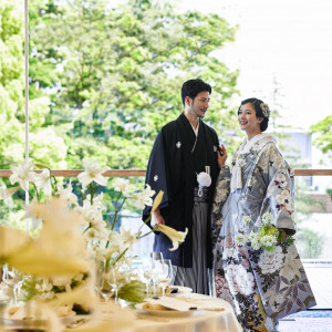 桜、新緑、紅葉…訪れるたび表情を変える庭園背景にフォト